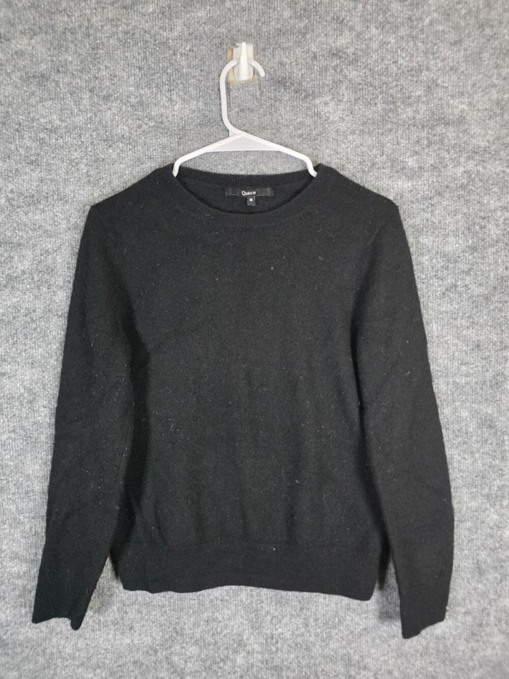 Quince Sweater Womens Medium Black 100% Cashmere Pullover Stains Pilling